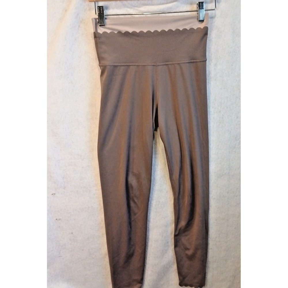 Aerie OFFLINE Real Me Leggings Womens M Taupe High Waisted Scalloped Hem Yoga